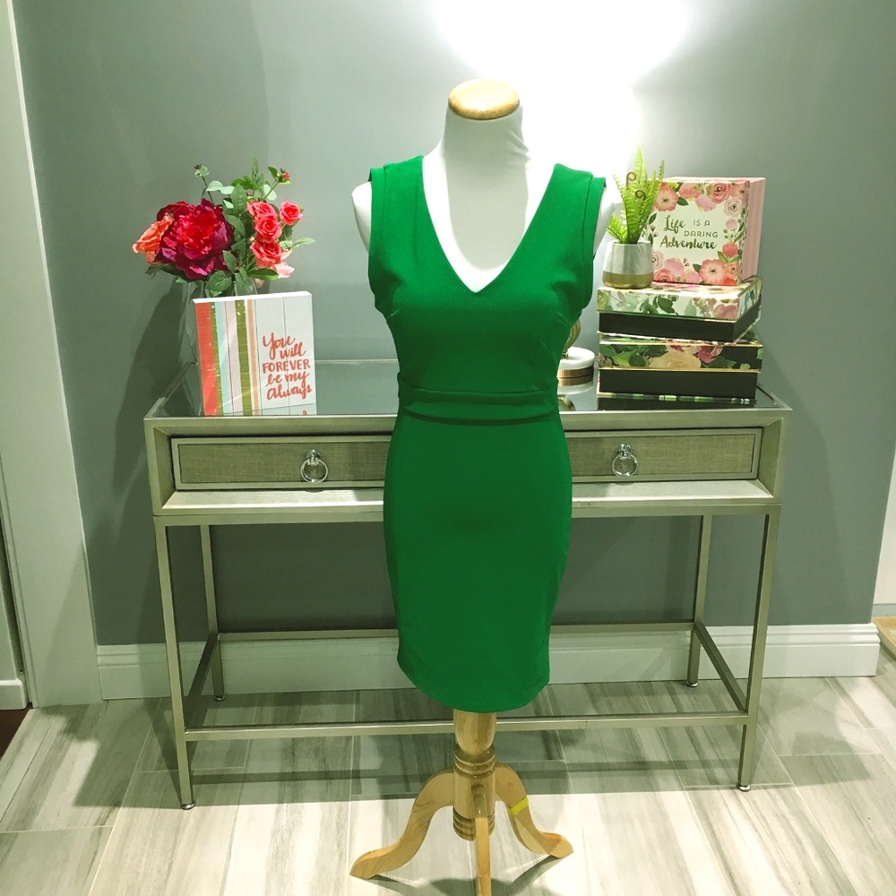 Green V-cut Bodycon Dress